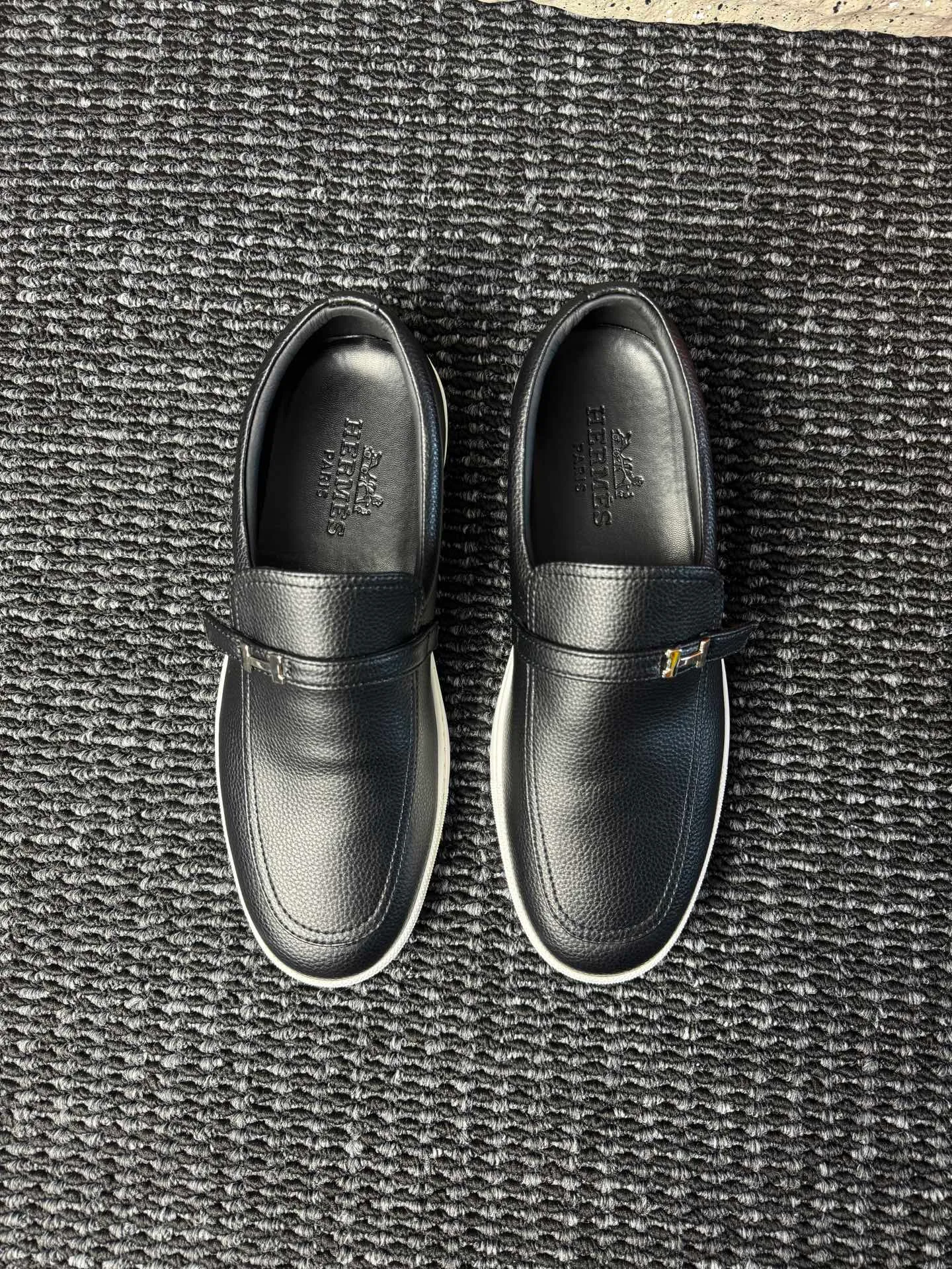 Men's men's shoes 💰440 [New style] 🪷🪷[HERMES] Hermès - High-end quality, the same style as the official website - Upper: 🔝 Nappa calfskin, with iconic H metal - Lining: water-dyed cowhide - Outsole: ultra-light TPU molded outsole - Ultra-high quality control·Fine workmanship: highlighted (high-end·luxury·grade) -Size: 38-44 (45 can be customized)·